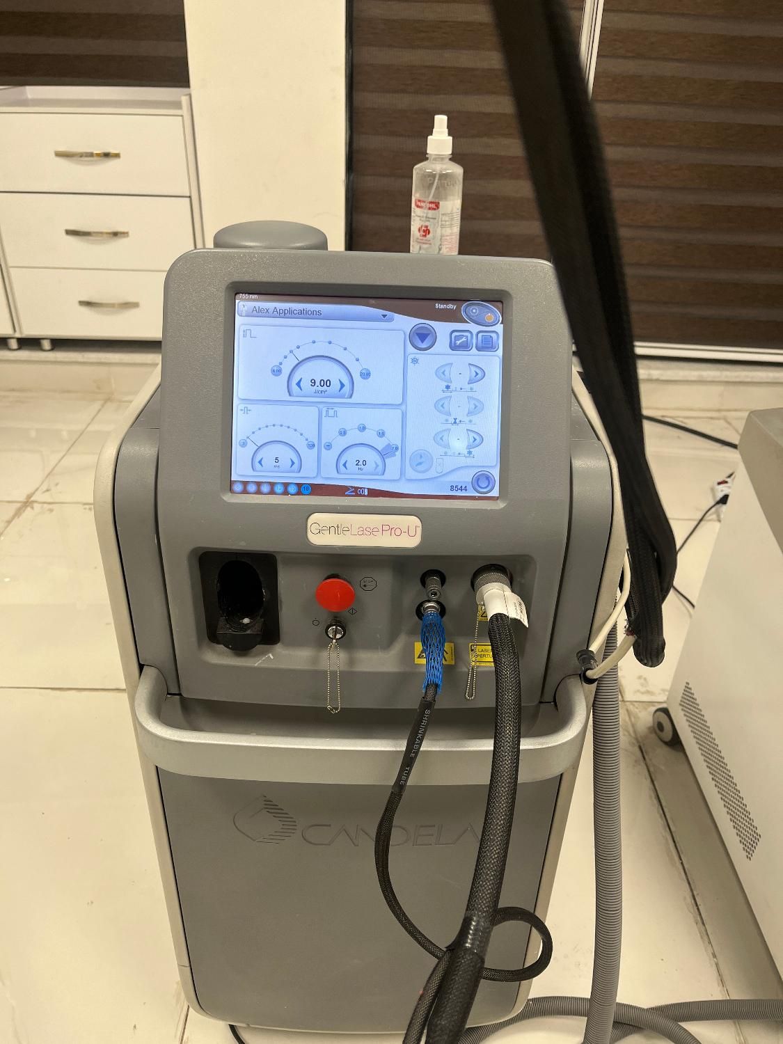 لیزر موهای زائد الکساندرایت کندلا آمریکا (اصلی)|خدمات آرایشگری و زیبایی|کرمان, |دیوار