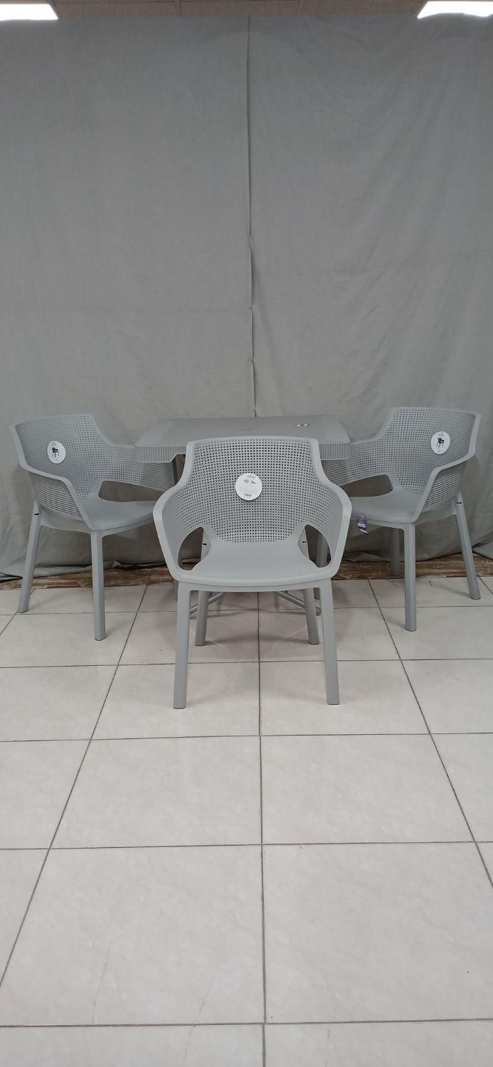 صندلی پلاستیکی کافه تیارا پولاد|میز و صندلی غذاخوری|کرج, شهرک سهرابیه|دیوار