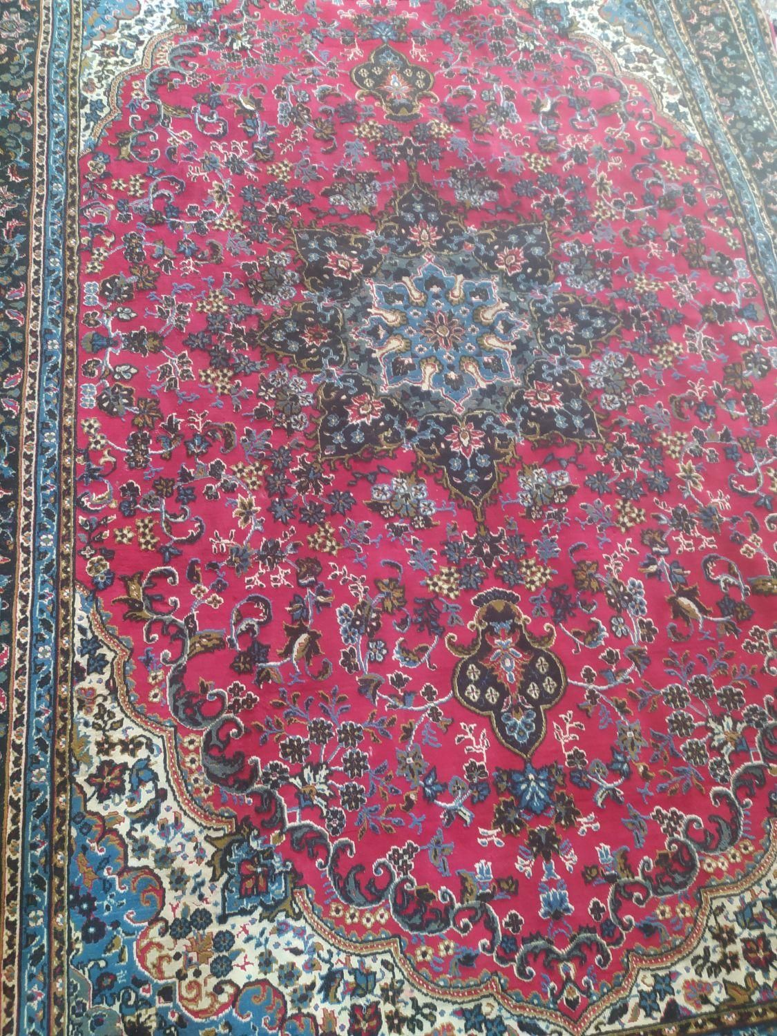 فرش ۶متری گل برجسته.|فرش|اصفهان, پوریای ولی|دیوار