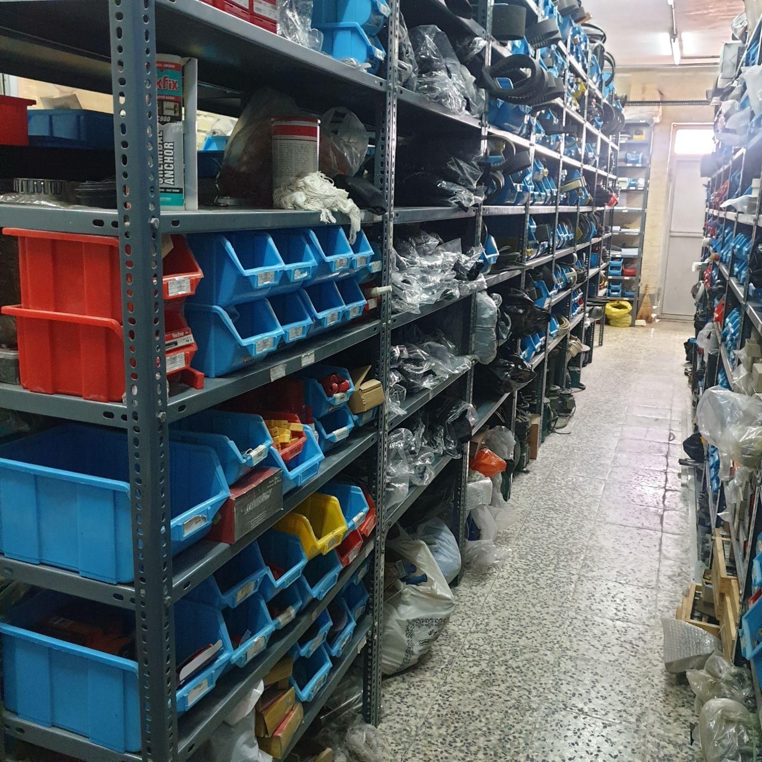 قفسه عرض ۳۰ سانتی کتابخانه ای|کتابخانه، شلف، قفسه‌های دیواری|تهران, نواب|دیوار