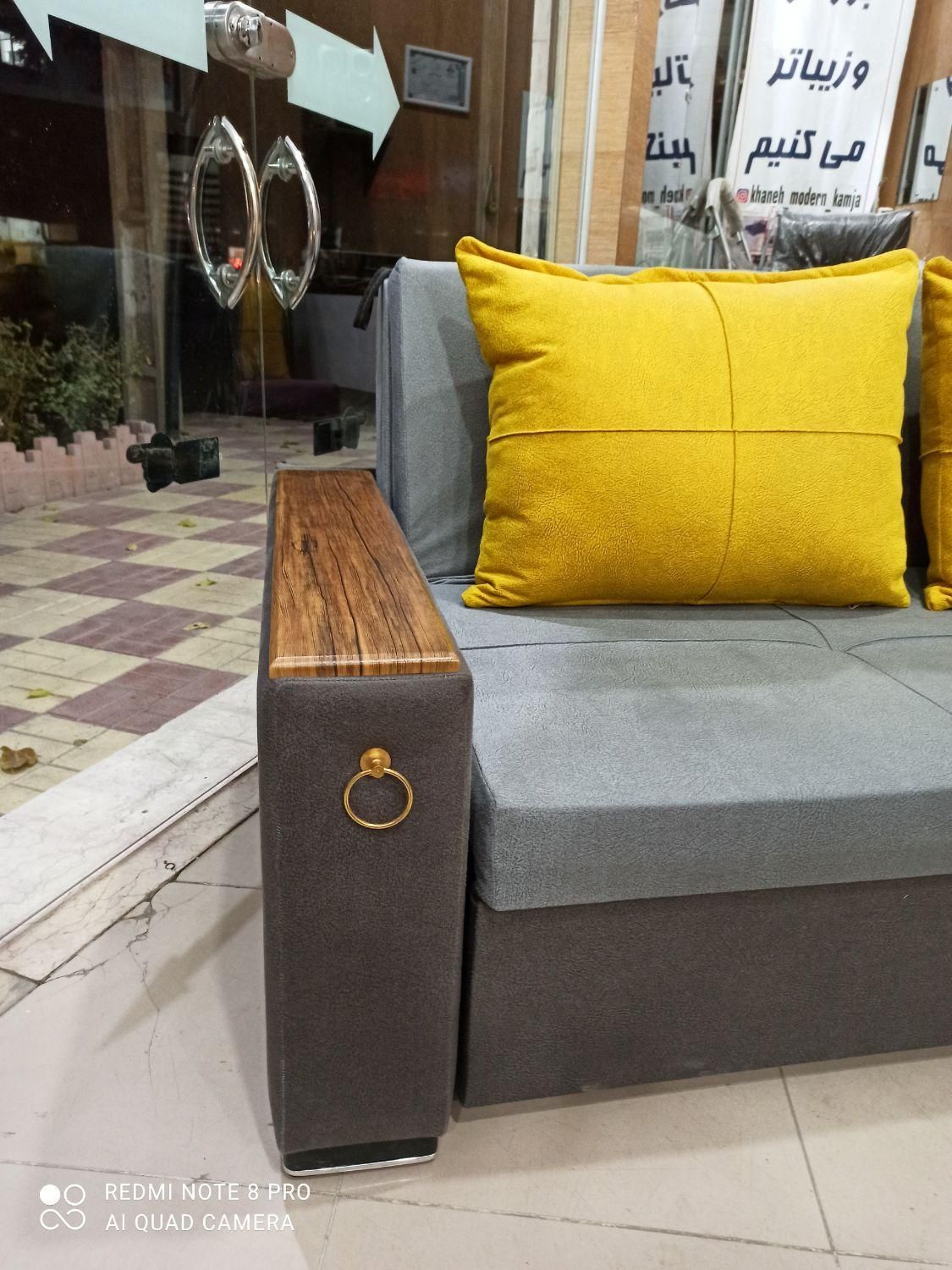 کاناپه تختخوابشو شرکتی/مبل دونفره دسته چوبی/ ترکیه|مبلمان خانگی و میز عسلی|کرمانشاه, |دیوار