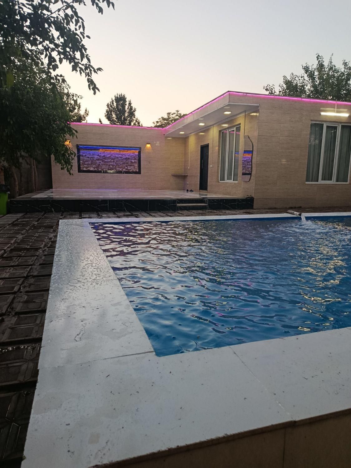 اجاره روزانه و ساعتی باغ ویلا|اجارهٔ کوتاهمدت ویلا و باغ|کهریزک, |دیوار