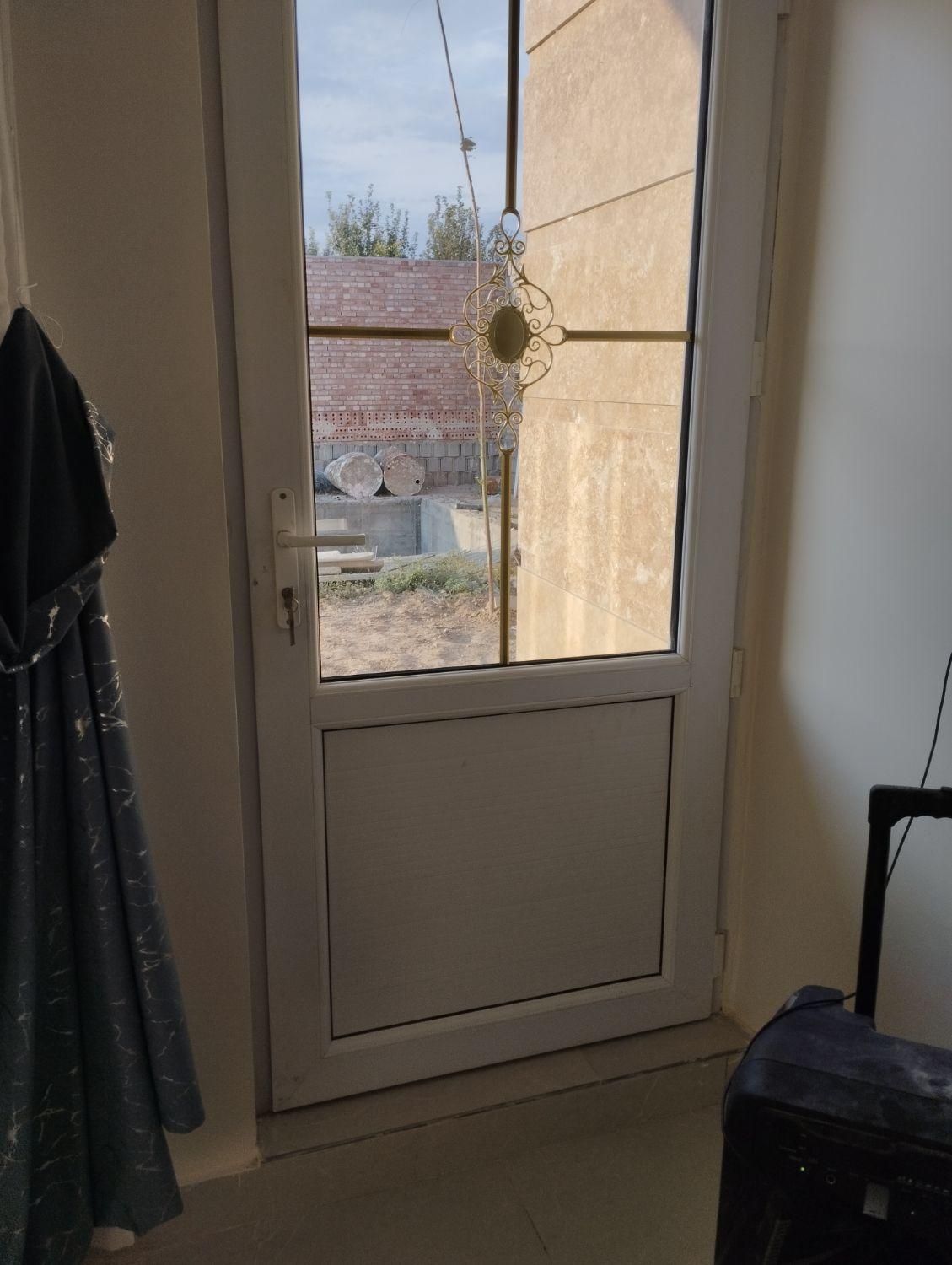 تولیدی درب و پنجره UPVC|مصالح و تجهیزات ساختمان|تبریز, |دیوار