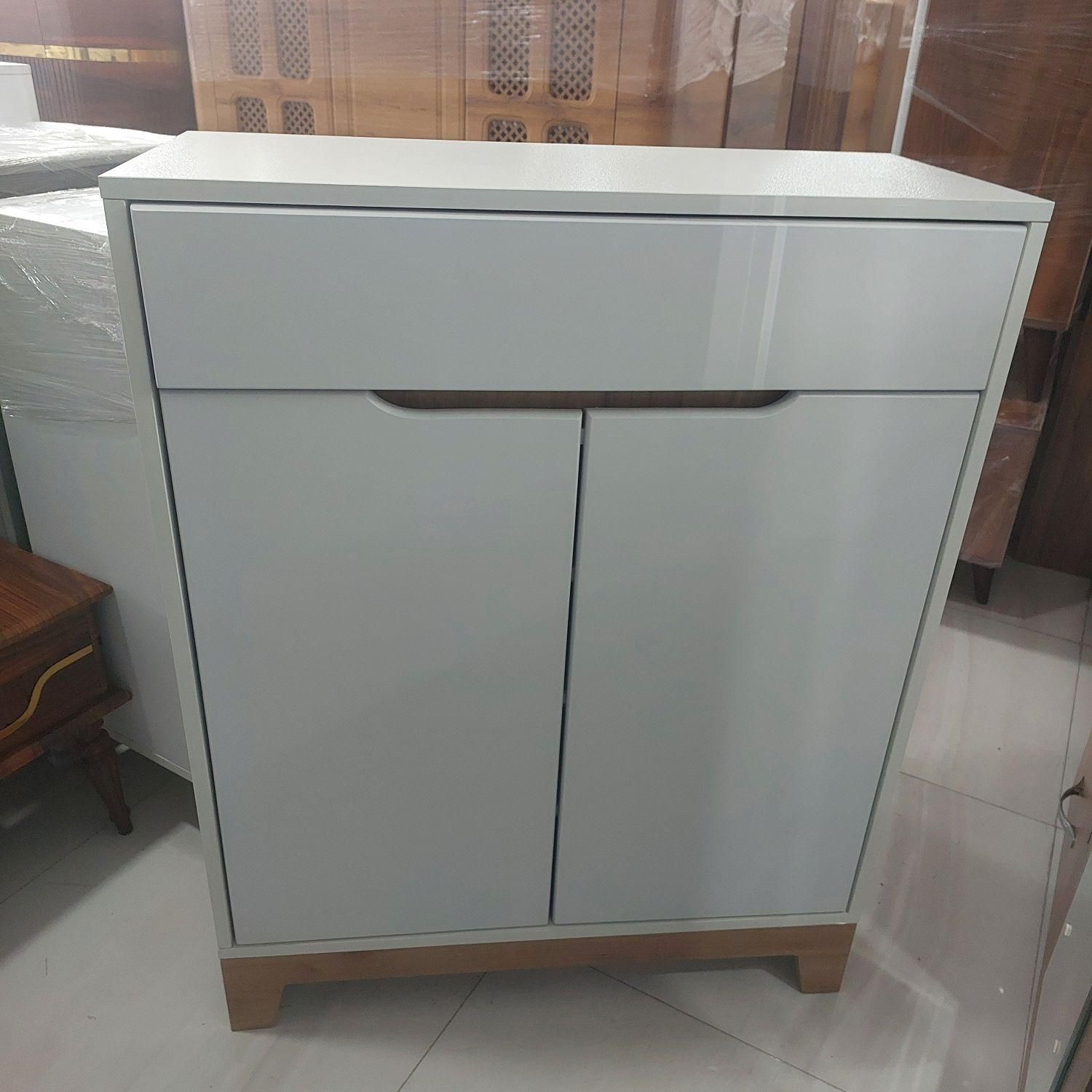 جاکفشی دو درب دستگیره مخفی.|جاکفشی، کمد، دراور|اراک, |دیوار