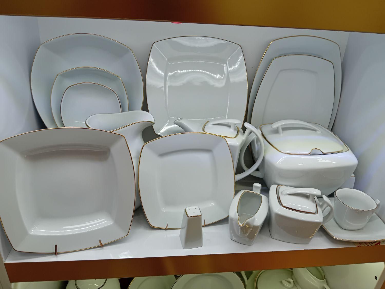 سرویس چینی لب طلا|ظروف سرو و پذیرایی|تبریز, |دیوار