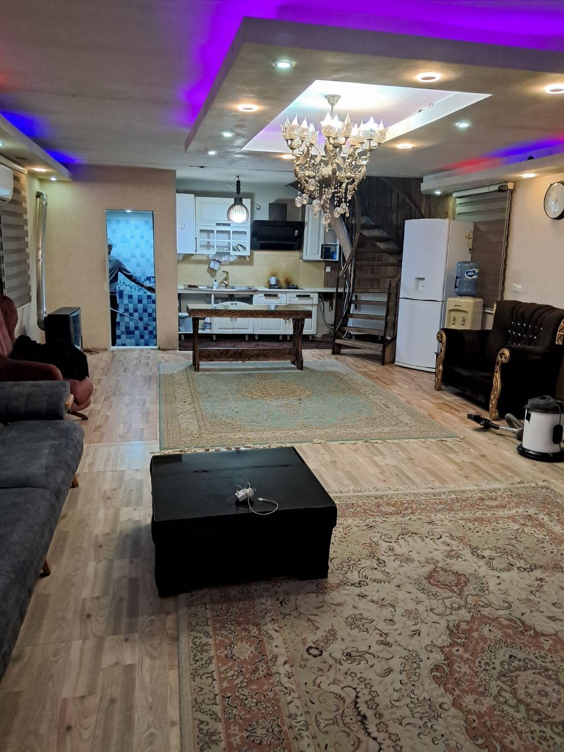 اجاره روزانه/هفتگی/ماهانه ویلا ۸۵۰ متری|اجارهٔ کوتاه‌مدت ویلا و باغ|هشتگرد, |دیوار