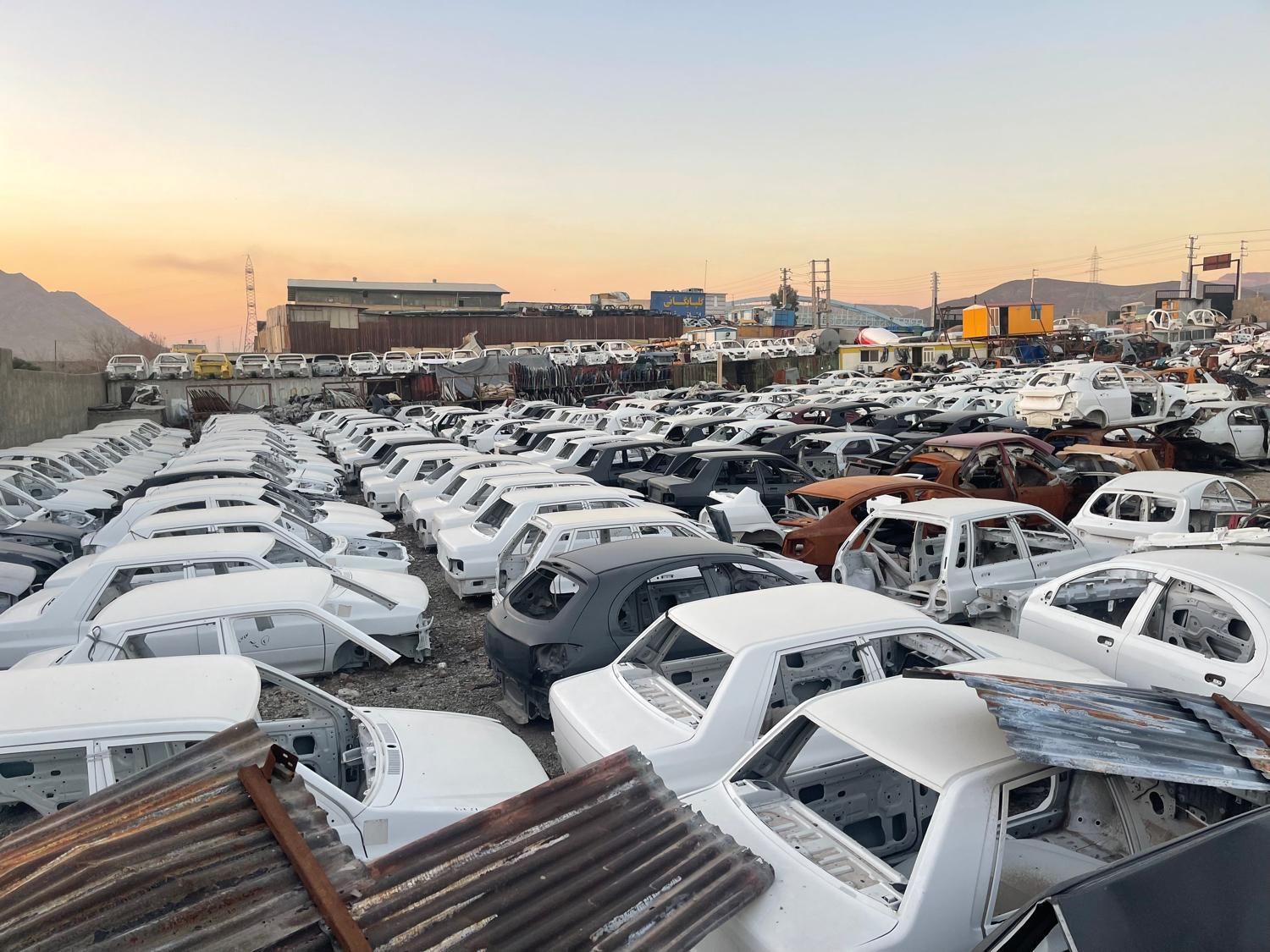 اتاق بدنه رنگ فابریک پرایدتیبا کوییک ساینا|قطعات یدکی و لوازم جانبی|تهران, شهرک رضویه|دیوار