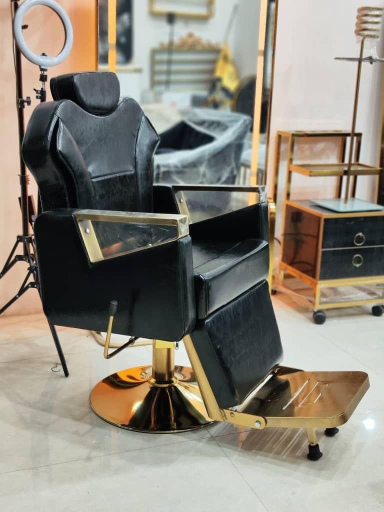 صندلی ارایشگاه پدالی|آرایشگاه و سالن‌های زیبایی|رشت, امین الضرب|دیوار