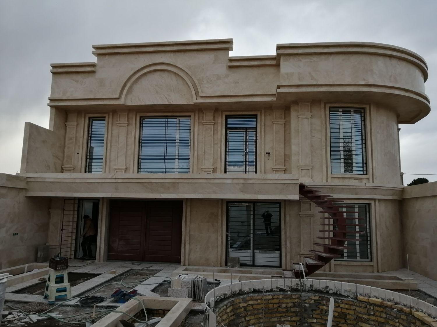 تولید و نصب در و پنجره دوجداره آلومینیوم و UPVC|خدمات پیشه و مهارت|یزد, |دیوار