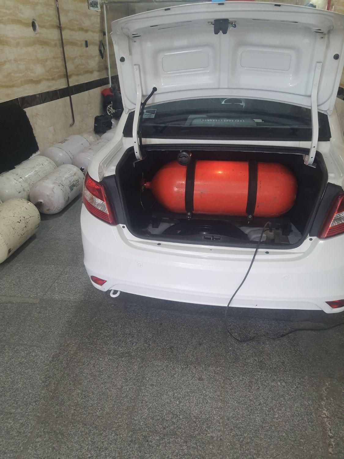 گازسوز خودرو منبع گاز cng کپسول سی ان جی نصب گاز|قطعات یدکی و لوازم جانبی|مشهد, توس (بلوار توس)|دیوار