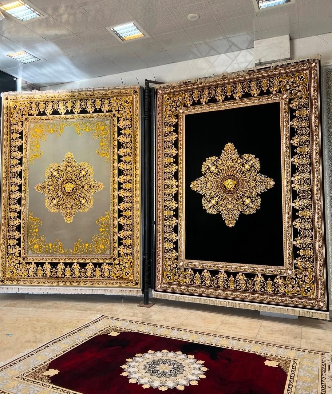 فرش‌ کلاسیک ۱۲۰۰ شانه تراکم ۳۶۰۰|فرش|شیراز, ریشمک|دیوار