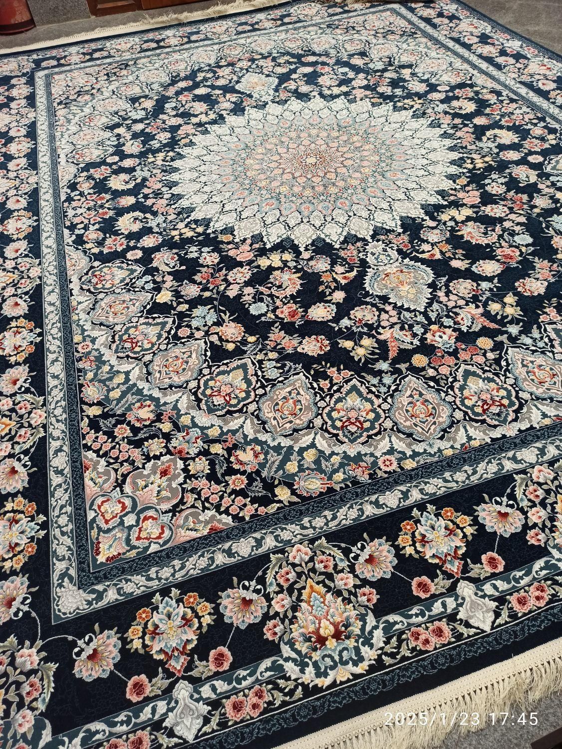 یک تخته 12 و یک تخت ۹ متری ۱۲۰۰ شانه نو آکبند|فرش|مشهد, شهرک رازی (شهرک غرب)|دیوار