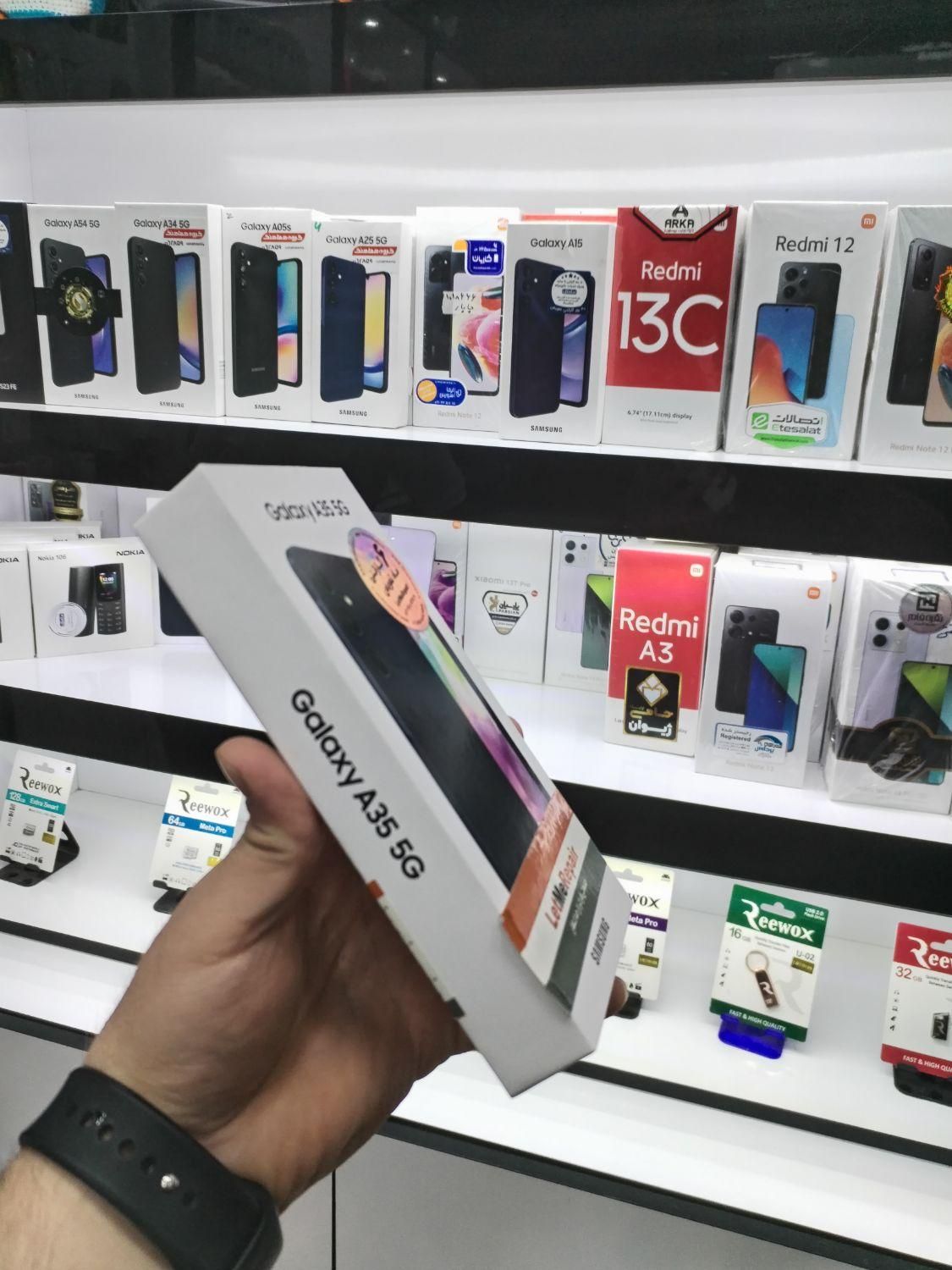 فروش سامسونگ Galaxy A35 بارم ۸ حافظهٔ ۲۵۶به صورت.|موبایل|اصفهان, ارزنان|دیوار