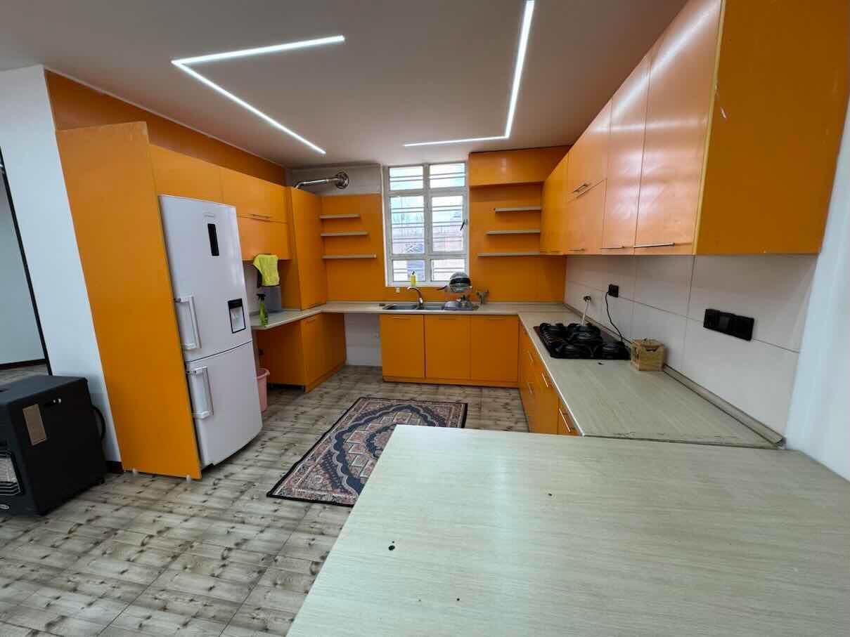 دربست تمیز و مرتب دارای پارکینگ|اجارهٔ کوتاه‌مدت آپارتمان و سوئیت|شیراز, گویم|دیوار