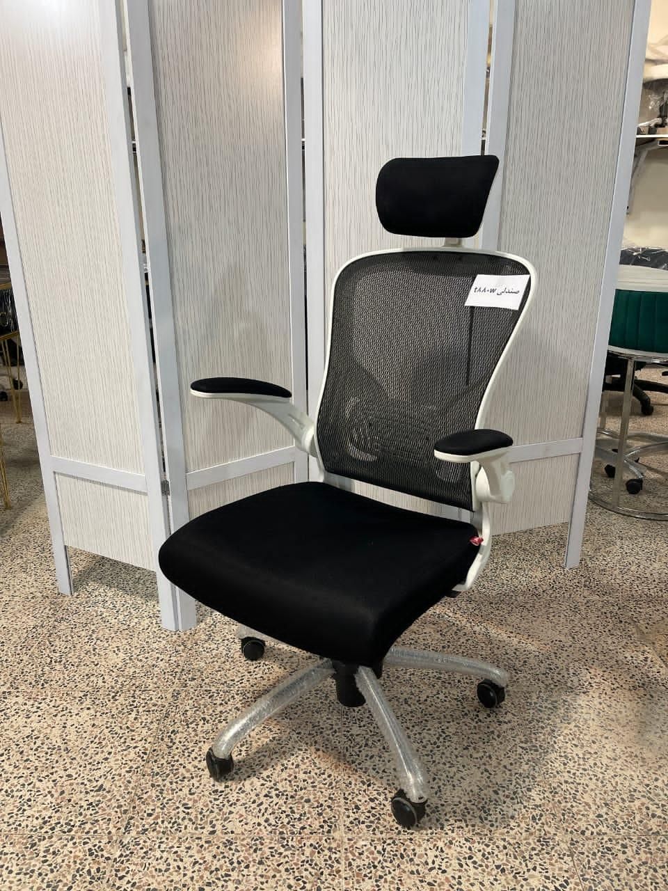 صندل کارمندی و مدیریتی مدل مدرن|دفتر کار|رشت, سعدی (تختی)|دیوار