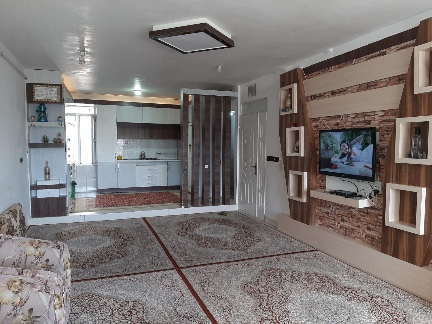 سوییت اجاره ومنزل نزدیک بازار|اجارهٔ کوتاهمدت آپارتمان و سوئیت|بانه, |دیوار