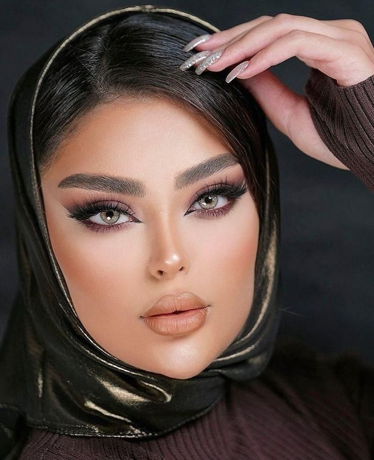 میکاپ و شنیون تخصصی عروس و محفلی|خدمات آرایشگری و زیبایی|اصفهان, رزمندگان|دیوار