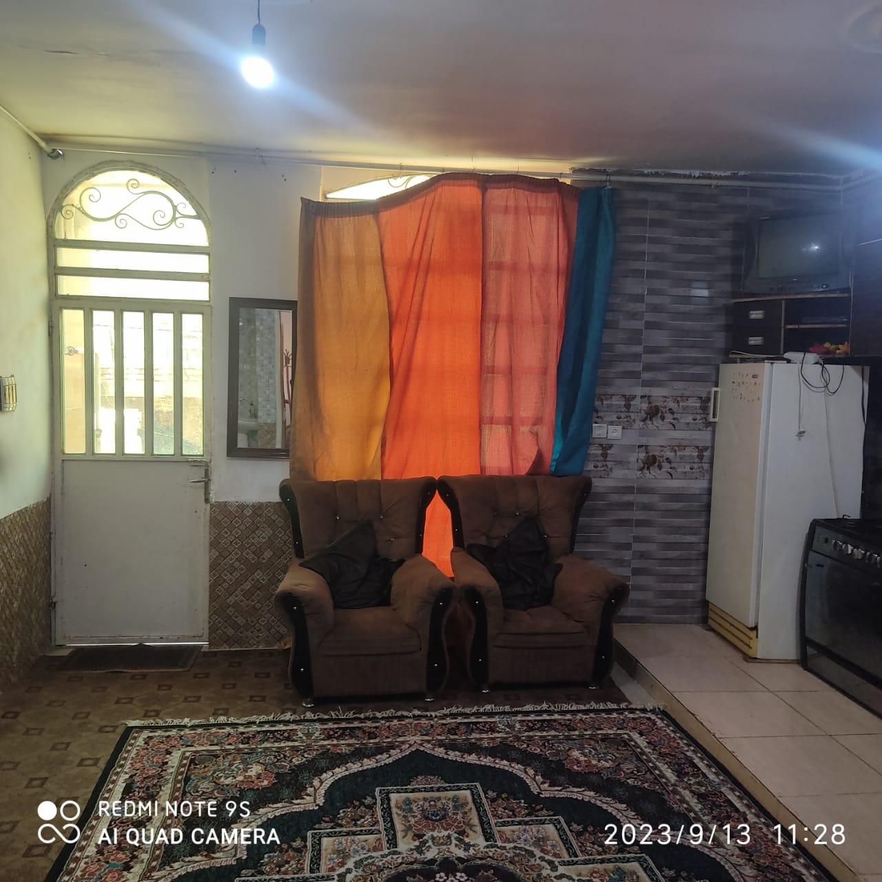 سوئیت آپارتمان منزل مبله آرامگاه سعدی|اجارهٔ کوتاه‌مدت آپارتمان و سوئیت|شیراز, شهرک امام حسین|دیوار
