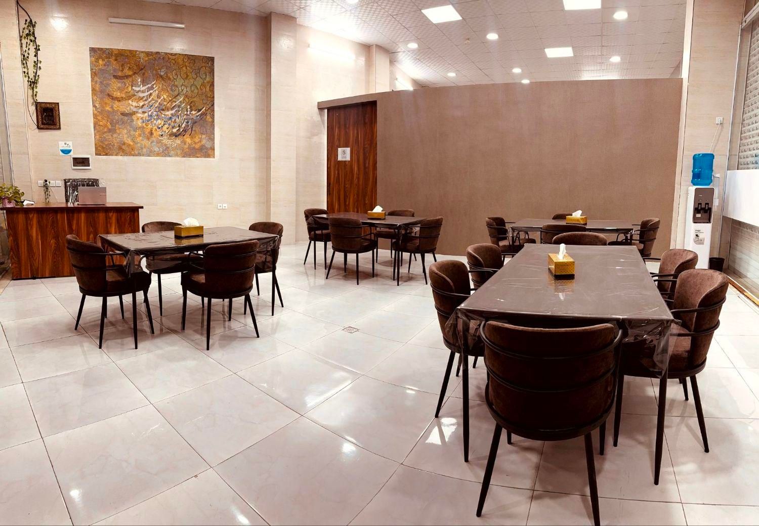 صندلی مبل رستوران رستورانی تهیه غذا|کافی‌شاپ و رستوران|تهران, طرشت|دیوار