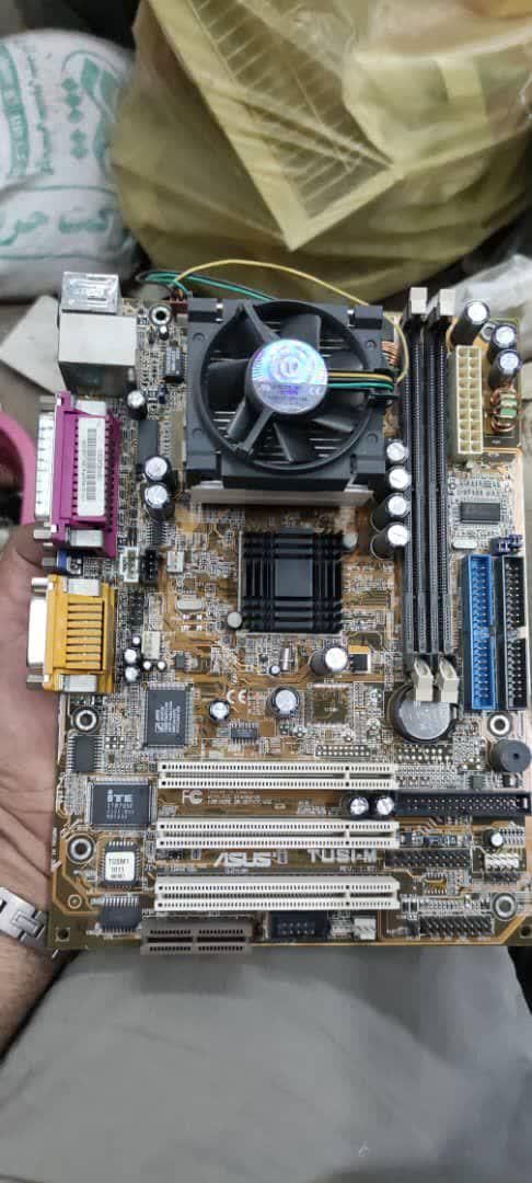 فروش و خریدار مادربرد های قدیمی وخراب کامپیوتر|قطعات و لوازم جانبی رایانه|تهران, صادقیه|دیوار