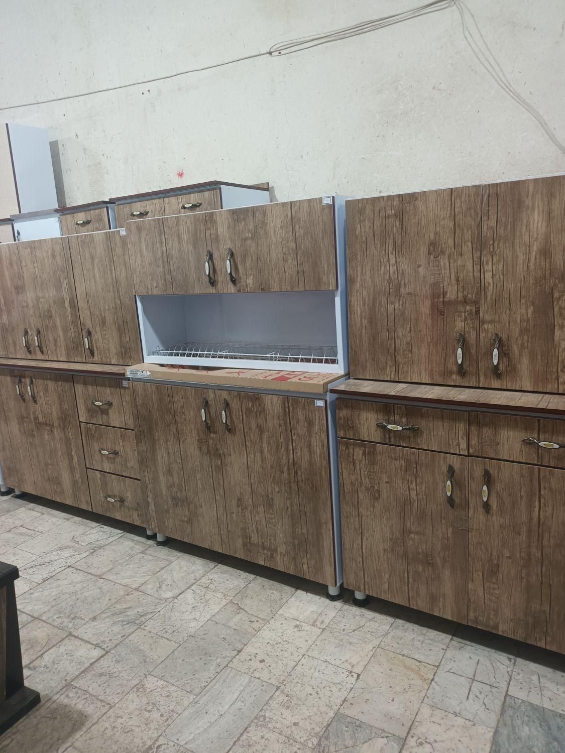 کابینت  گالوانیزه ودرب چوبی|مصالح و تجهیزات ساختمان|اردبیل, |دیوار