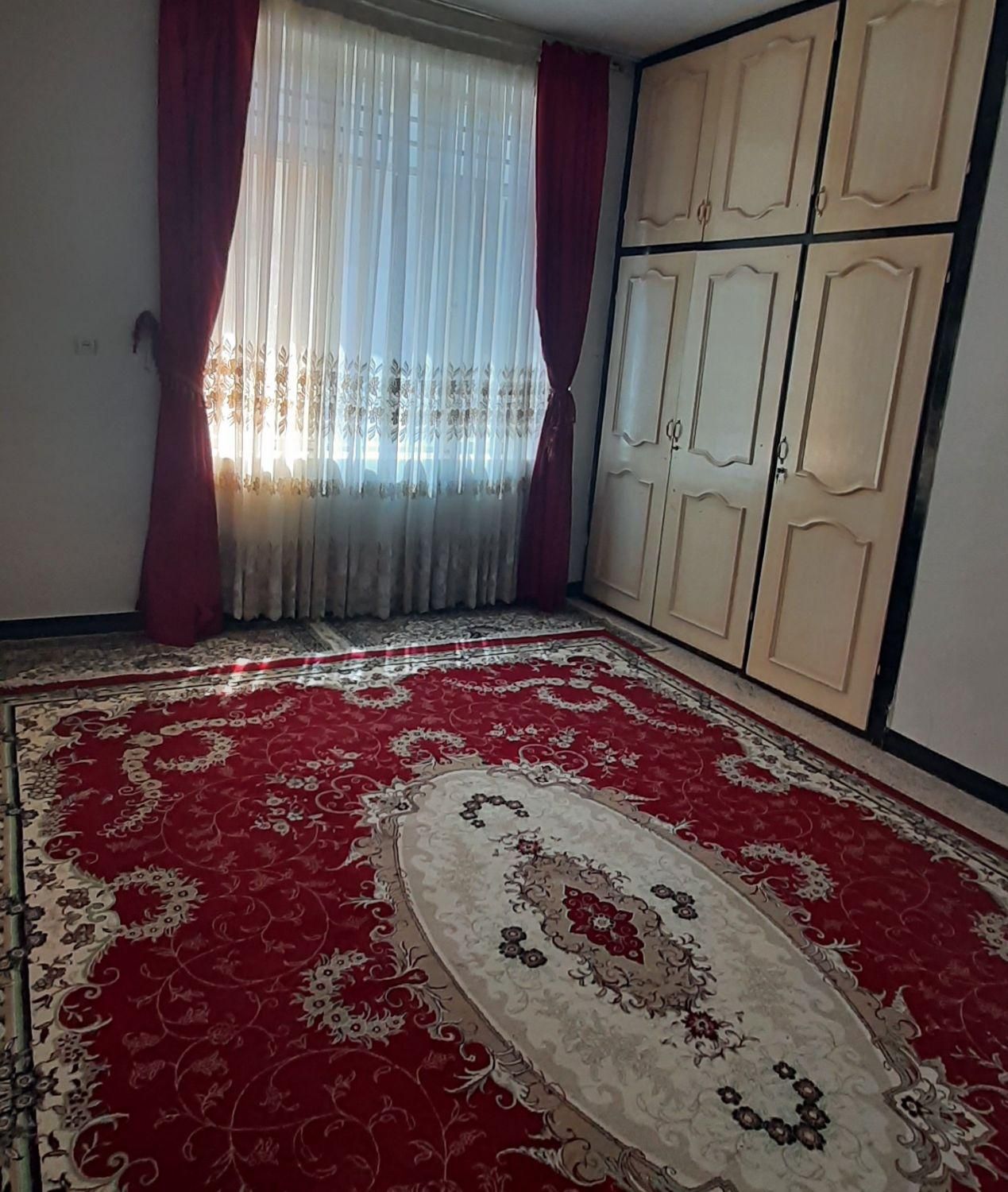 آرامش و راحتی در ویلایی مبله دربست (تمیز و امن)|اجارهٔ کوتاه‌مدت آپارتمان و سوئیت|ایلام, |دیوار