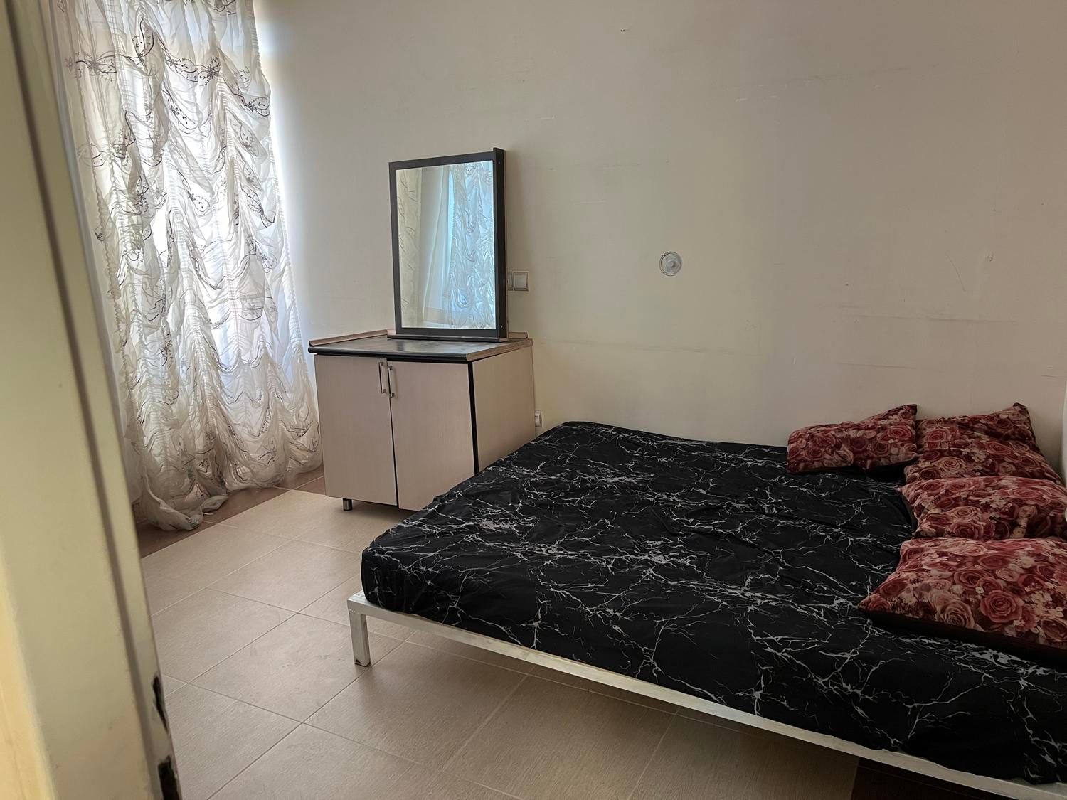 آجاره روزانه سوئیت آپارتمان خانه میدان کوثر تمیز|اجارهٔ کوتاه‌مدت آپارتمان و سوئیت|کرمان, |دیوار