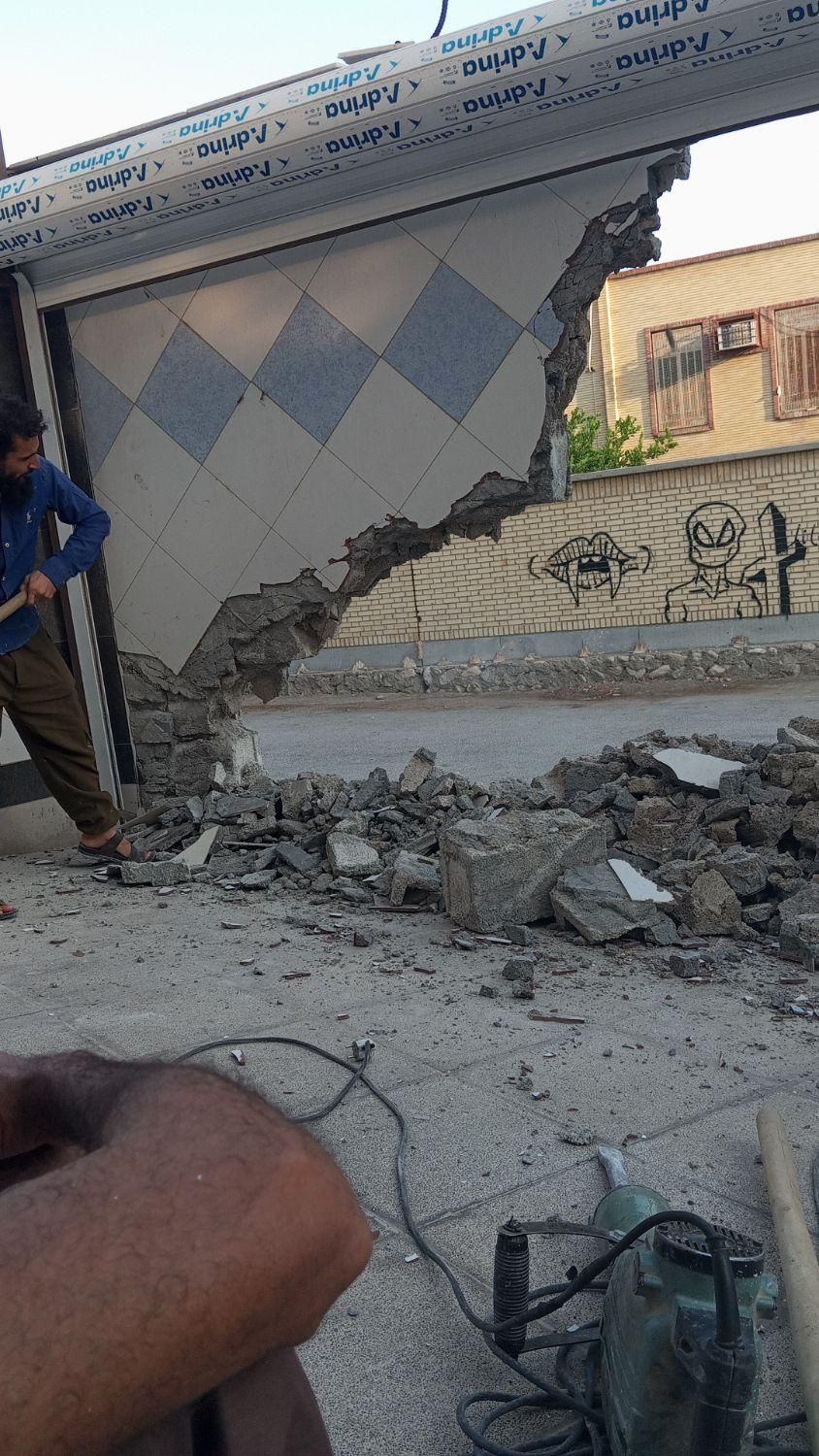 تخریب و کنده کاری ساختمان با ابزار کامل و کارگر|خدمات پیشه و مهارت|بندرعباس, |دیوار