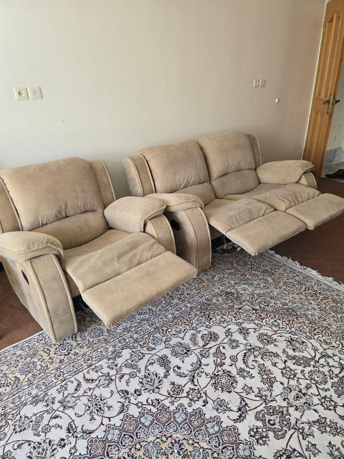 مبلمان ریلکسی ۷ نفره|مبلمان خانگی و میز عسلی|اصفهان, عطار نیشابوری|دیوار