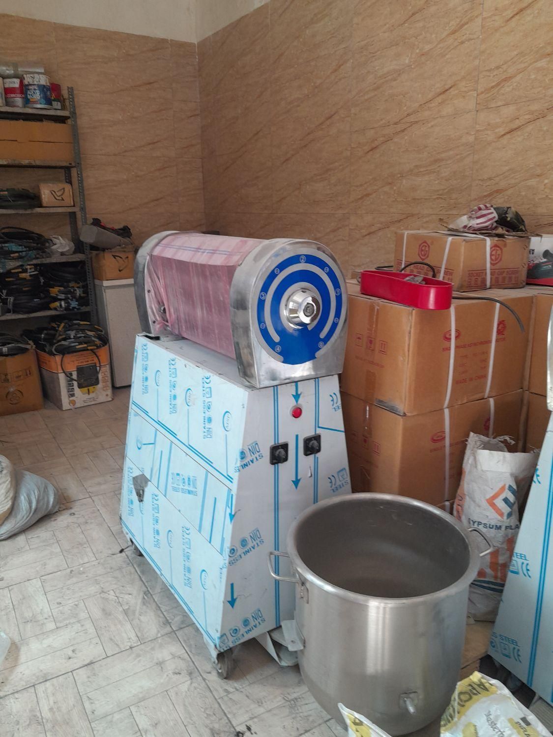 سبزی خردکن خمیرگیر تخمه پز فالوده فرساندویچ پشمک|فروشگاه و مغازه|شهرکرد, |دیوار