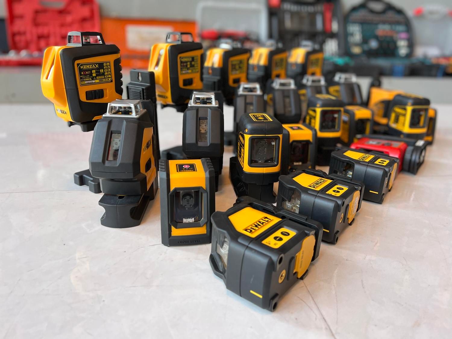 ترازلیزری دوخط تراز لیزری ۱۸۰ درجه|ابزارآلات|مشهد, هنرور|دیوار