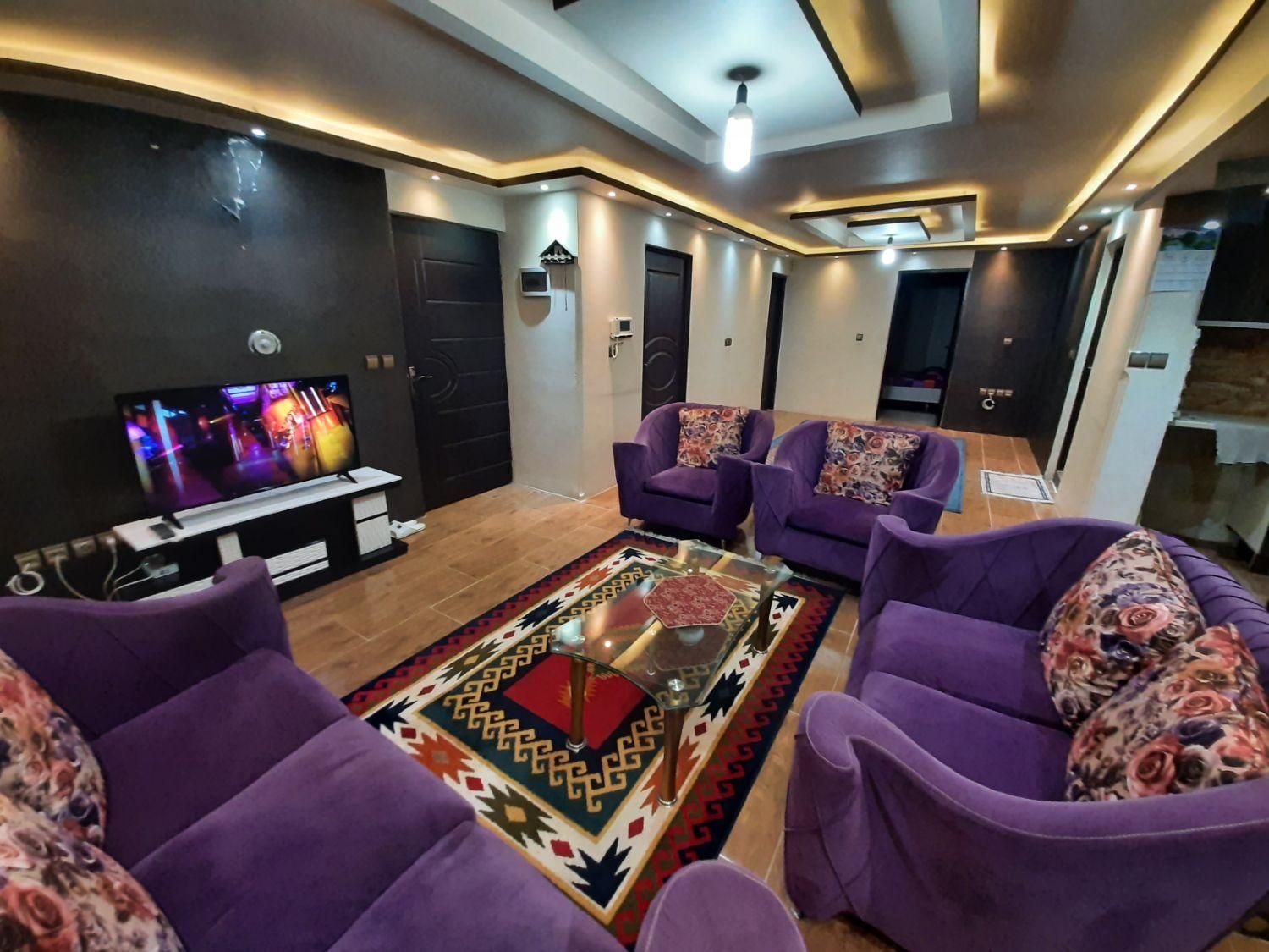 اجاره روزانه مستقیم از مالک روبروی استخر کد ۷|اجارهٔ کوتاهمدت آپارتمان و سوئیت|لاهیجان, کوی خزر|دیوار