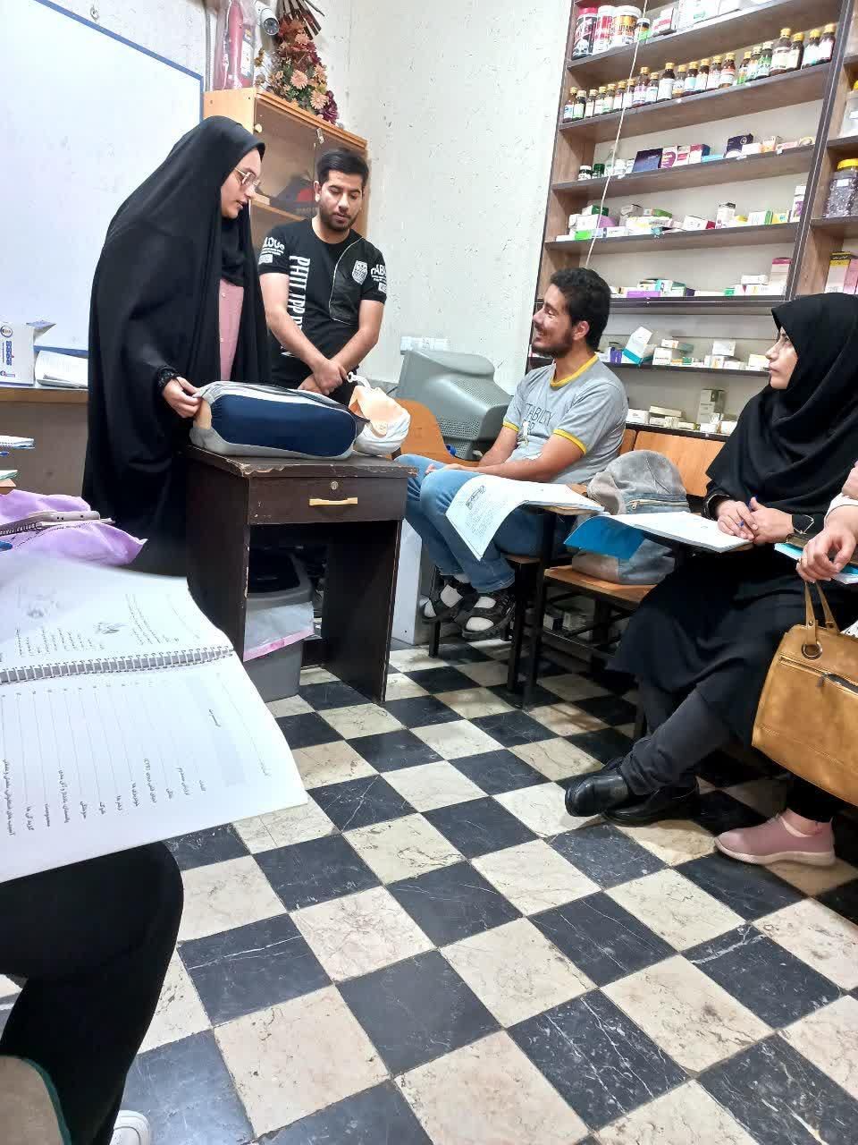 آموزش کمک‌های اولیه ،تزریقات معرفی بازار کار|استخدام درمانی، زیبایی، بهداشتی|قم, آزادگان|دیوار