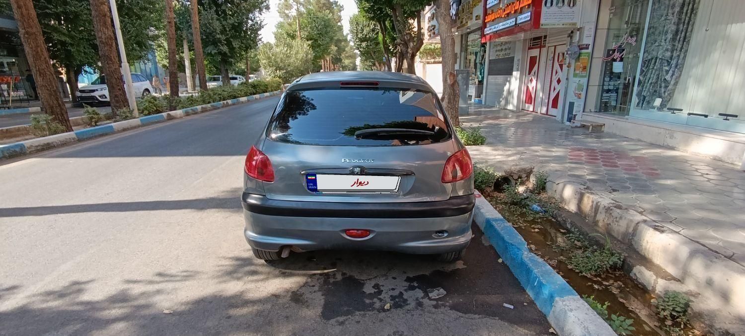 پژو 206 تیپ ۵، مدل ۱۳۸۵|خودرو سواری و وانت|شاهین‌شهر, نظامی|دیوار