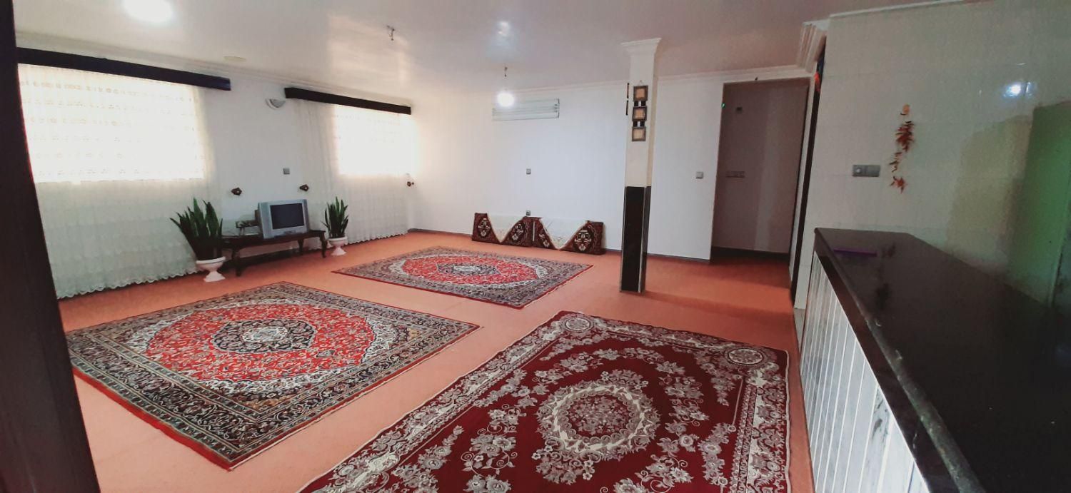 سوئیت ویلایی حیاط دار ظرفیت پارکینگ ۶ماشیین|اجارهٔ کوتاه‌مدت آپارتمان و سوئیت|ساری, |دیوار