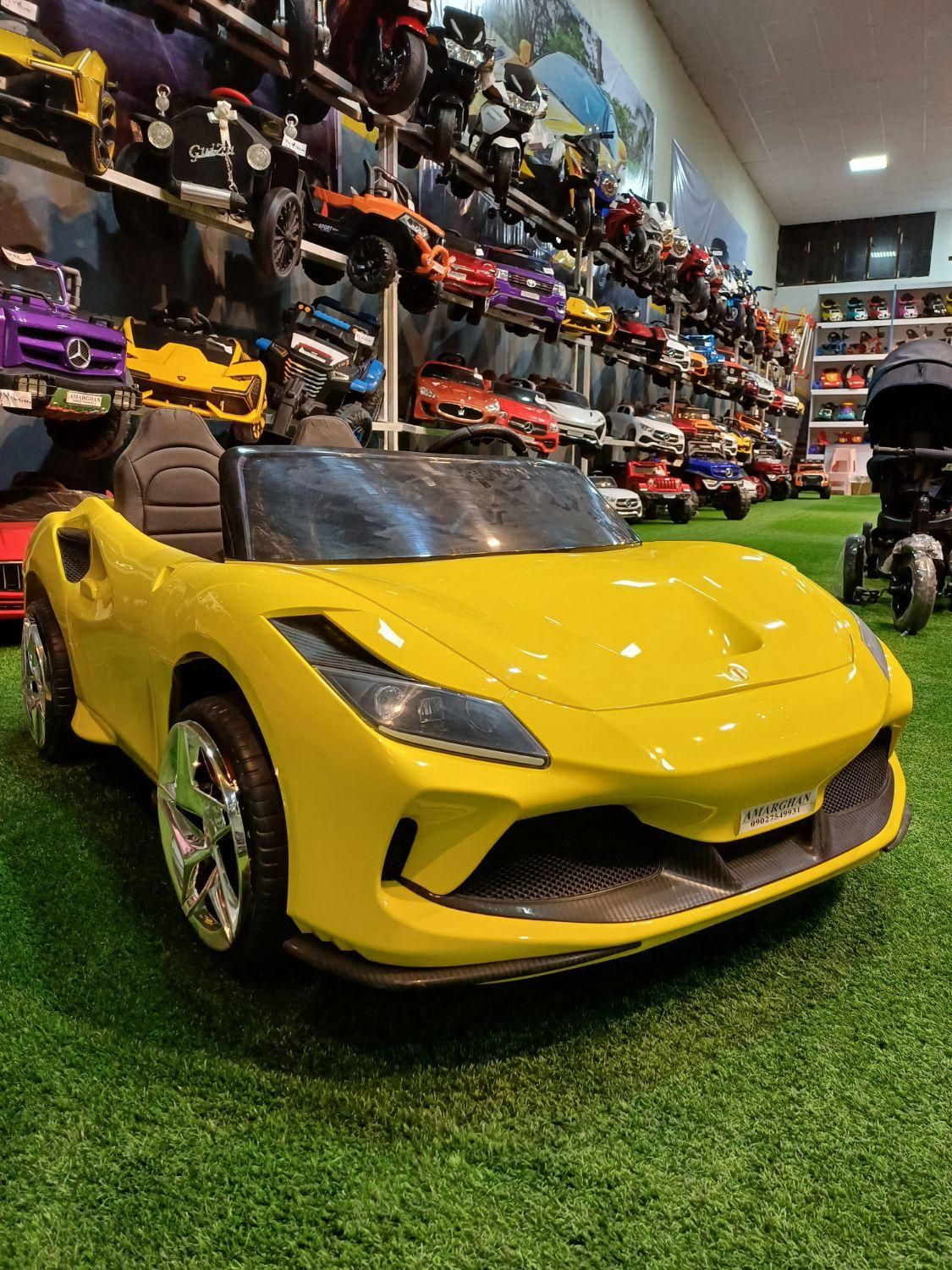 ماشین شارژی فراری دونفره مناسب کودک وبزرگسال|اسباب‌بازی بچه|مشهد, توس (بلوار توس)|دیوار