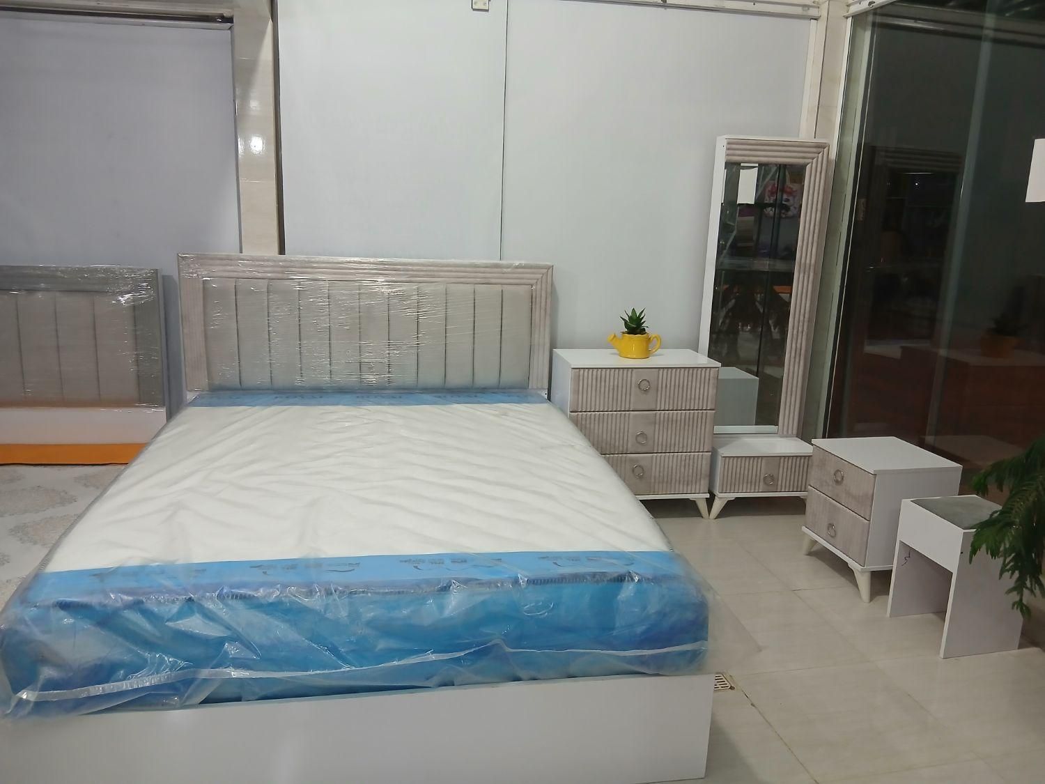 تخت خواب و سرویس دو نفره|تخت و سرویس خواب|کرمانشاه, |دیوار