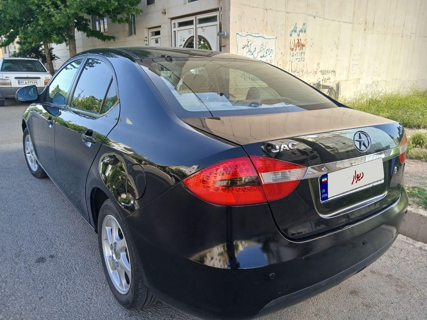 جک J5 دنده‌ای 1500cc، مدل ۱۳۹۲ تمیز وکم کار|خودرو سواری و وانت|شیراز, شهرک گلدشت حافظ‎|دیوار