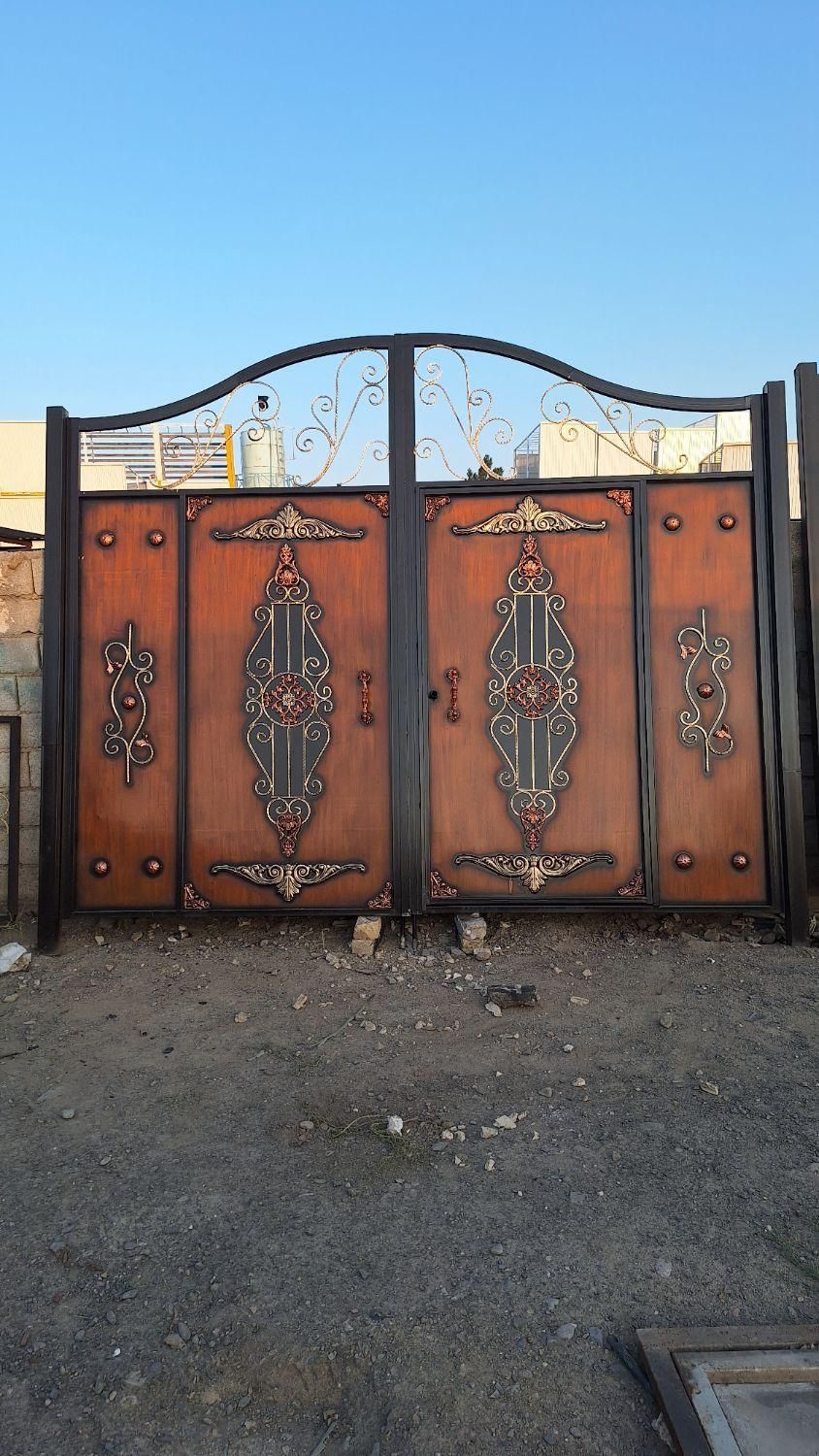 درب حیاط قاب دار روسی باغی|مصالح و تجهیزات ساختمان|مشهد, رسالت|دیوار