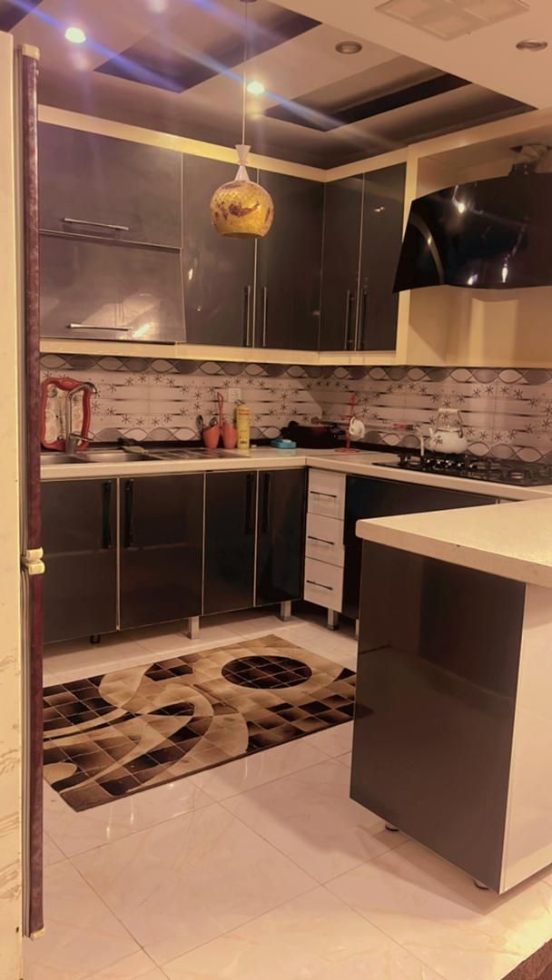 اجاره سوئیت مبله پل خواجو اصفهان|اجارهٔ کوتاه‌مدت آپارتمان و سوئیت|اصفهان, نقش جهان|دیوار