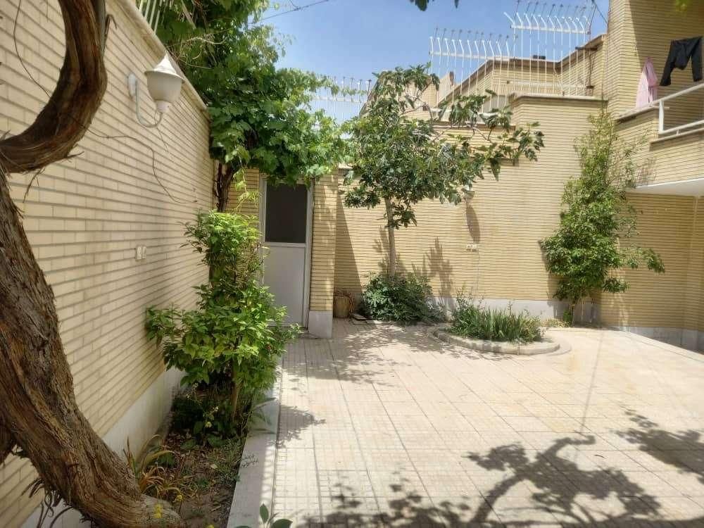 ویلایی 2طبقه خوش قواره /بسیـار تمیــز/معاوضه ای|فروش خانه و ویلا|اصفهان, طامه|دیوار
