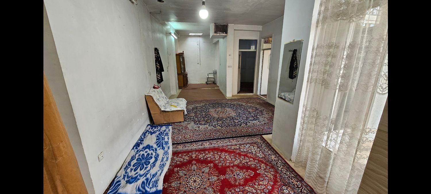 منزل مسکونی کلنگی قابل سکونت حیاط دار 134 متری|فروش زمین و ملک کلنگی|اصفهان, فروردین|دیوار