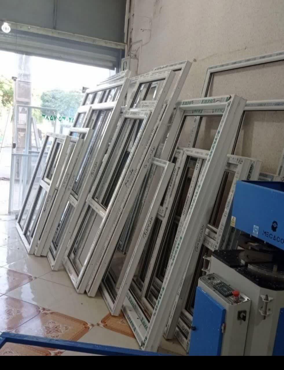 درب وپنجره upvc|خدمات پیشه و مهارت|چناران, |دیوار