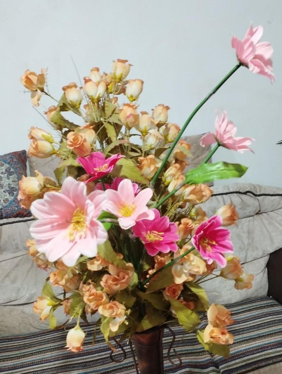 گل مصنوعی  سالم و خوشگل مناسب برای سالن و مغازه|گل مصنوعی|محمدشهر, |دیوار
