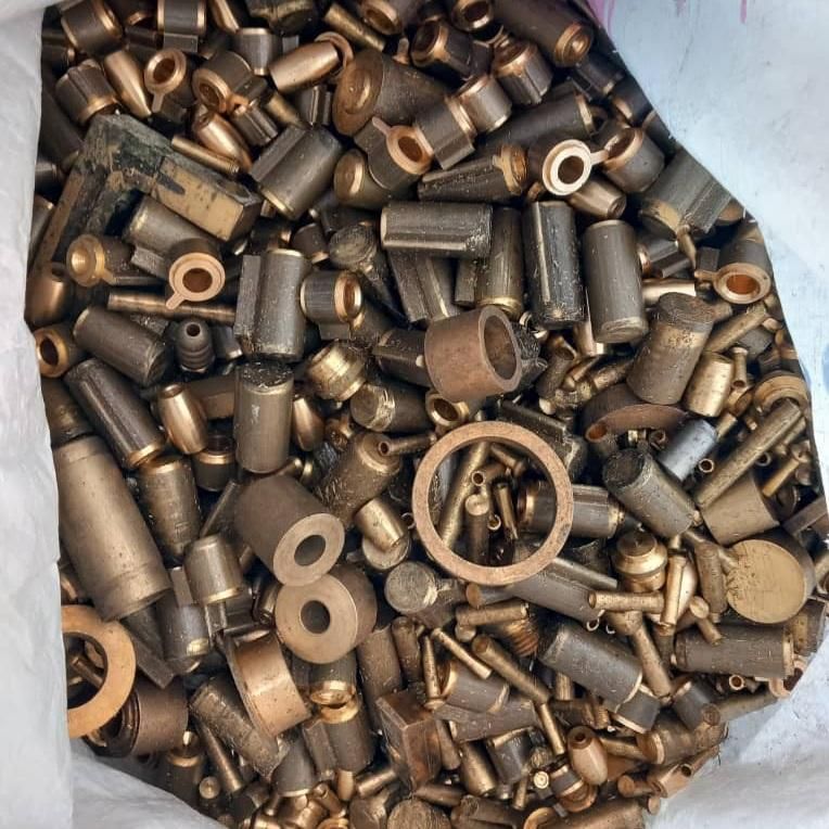 جمع آوری خریدضایعات فلزی وغیره سیار|عمده‌فروشی|شاهین‌شهر, ۹ دی|دیوار