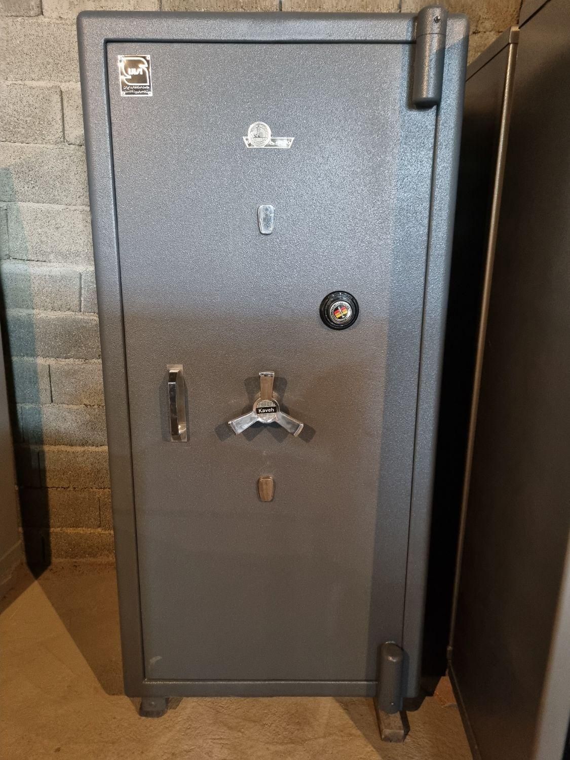 گاوصندوق کاوه و گنجینه ۱۵۰۰و ۲۰۰۰ مدل S گاو صندوق|ابزارآلات|تهران, تهرانسر شرقی|دیوار