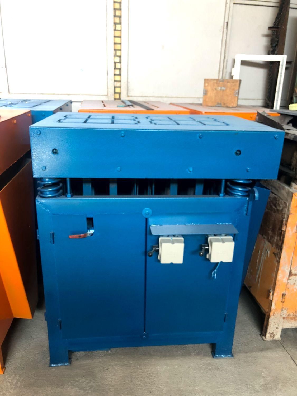 دستگاه بلوک زن میزی ( سقفی )|ماشینآلات صنعتی|برخوار, |دیوار