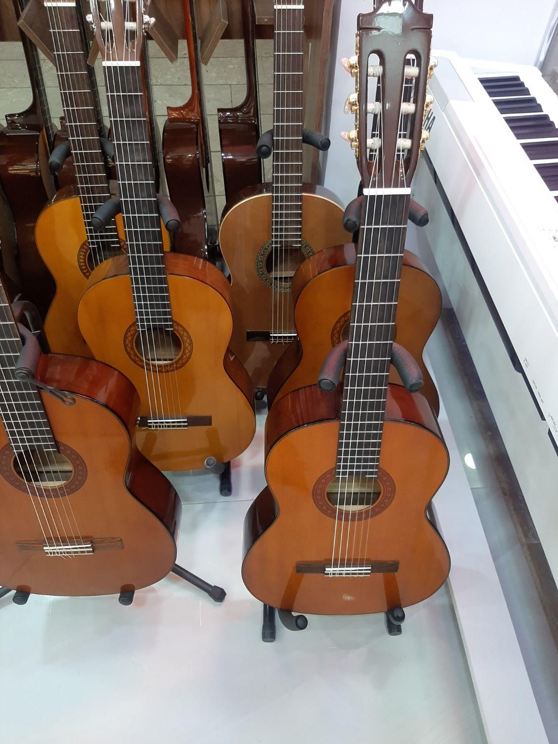 گیتار یاماها c40 c70|گیتار، بیس، امپلیفایر|اصفهان, مسجد مصلی|دیوار