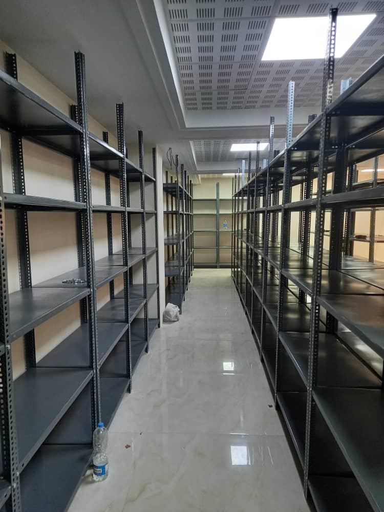 قفسه انباری ضخیم و قفسه بندی پیچ و مهره ای طوسی|فروشگاه و مغازه|تهران, بازار|دیوار