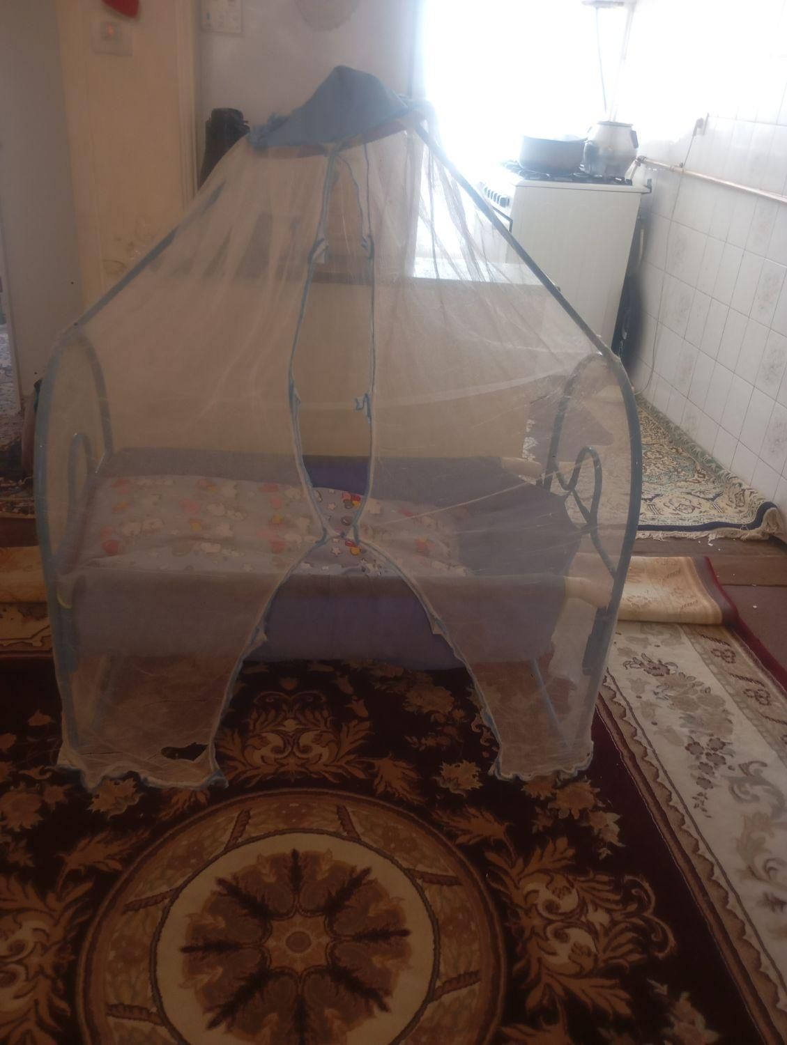 گهواره|تخت و صندلی بچه|تهران, گمرک|دیوار